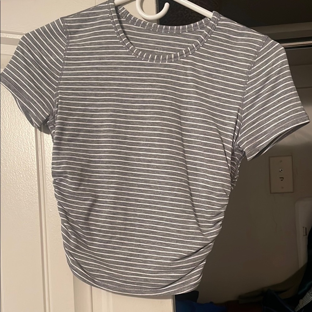 Lululemon Gray Striped cropped shirt